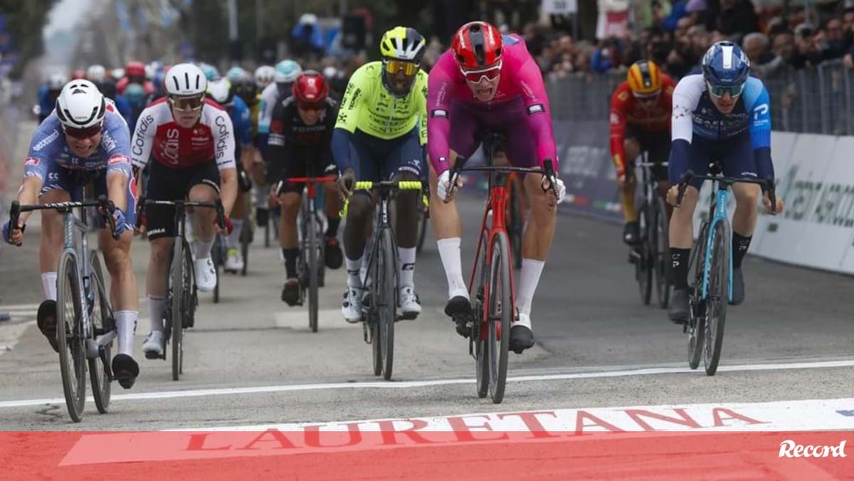 Jonathan Milan vence a quarta etapa e é o novo líder do Tirreno-Adriático