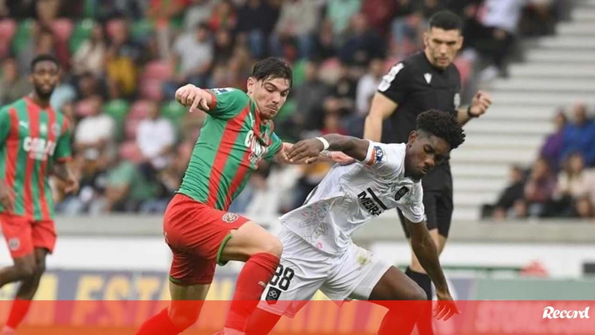 V. Guimarães perguntou por José Bica ao Marítimo em janeiro e não descarta voltar à carga