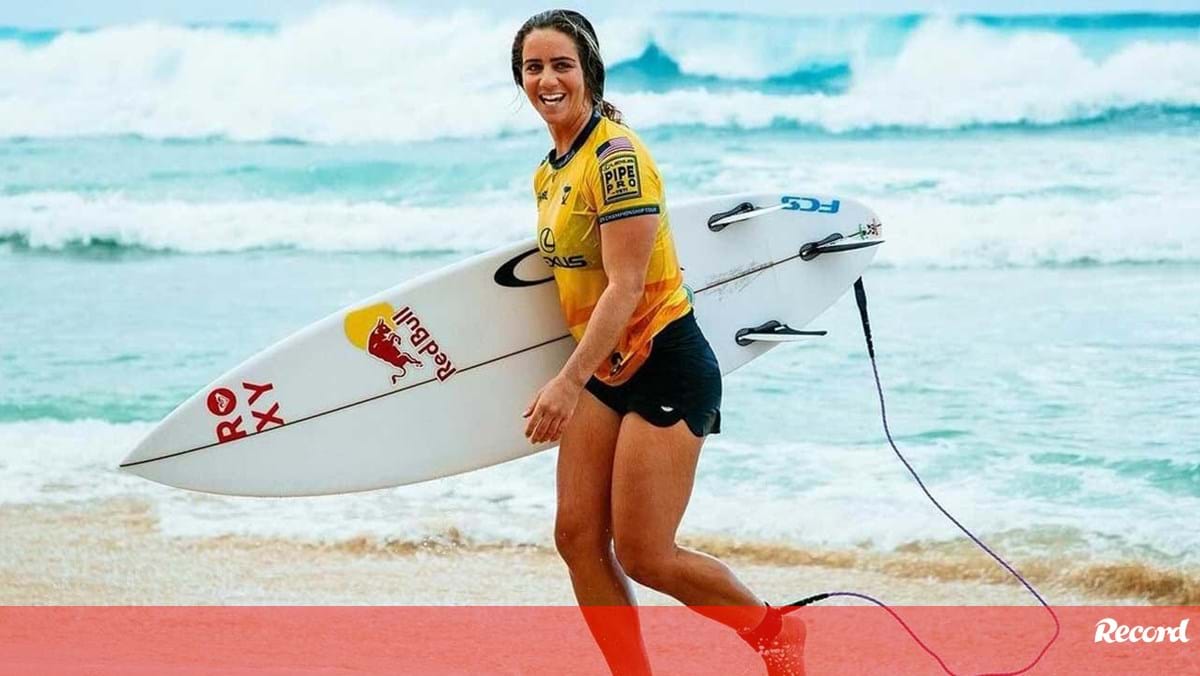 Campeã mundial Caroline Marks cai nos 'quartos' do MEO Rip Curl Pro Portugal