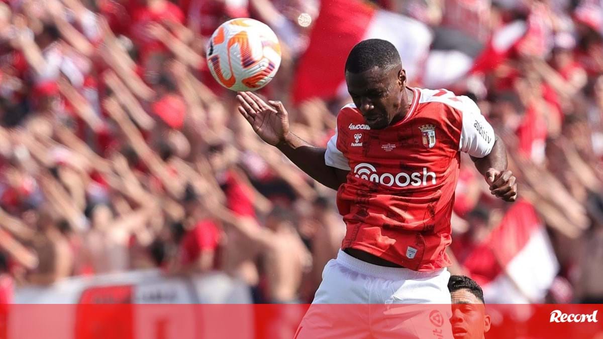 Niakaté convocado pelo Mali para jogos particulares