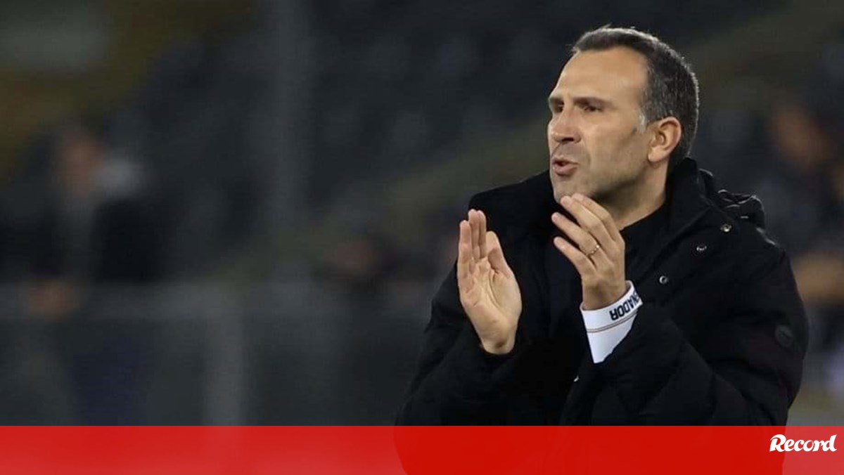 Sérgio Vieira espera que ultrapassagem ao Famalicão decorra "de forma natural"