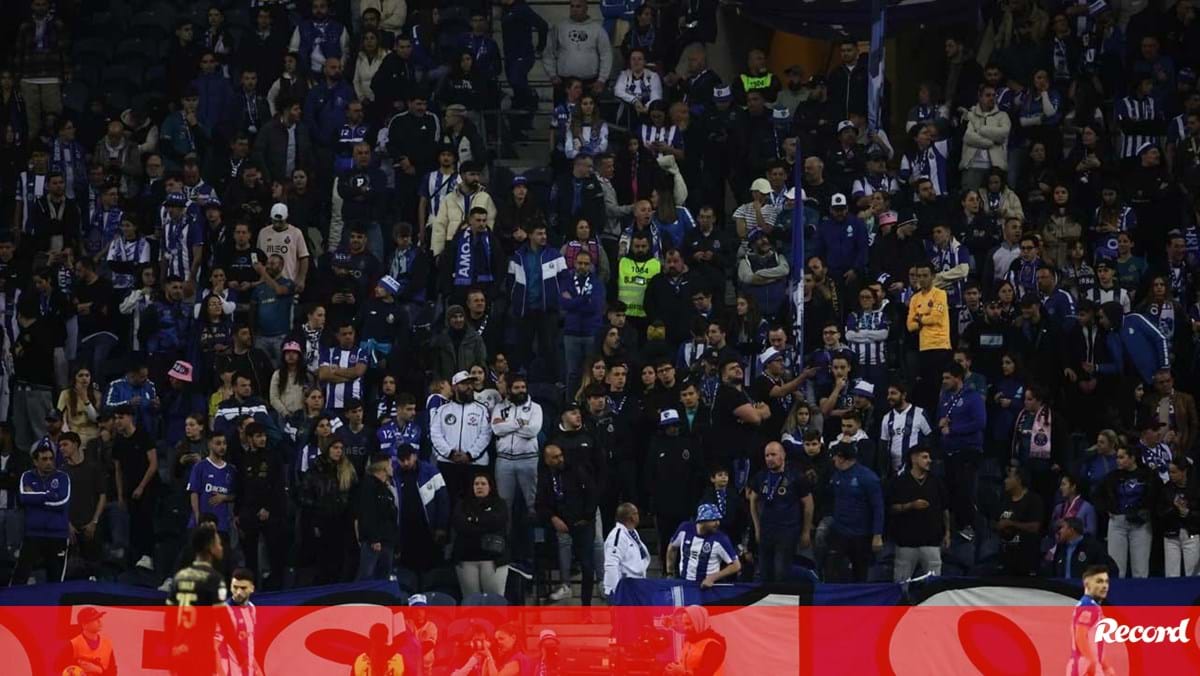 Super Dragões e Coletivo classificam como "vergonhoso" roubo de faixas do Museu e criticam atuação do FC Porto