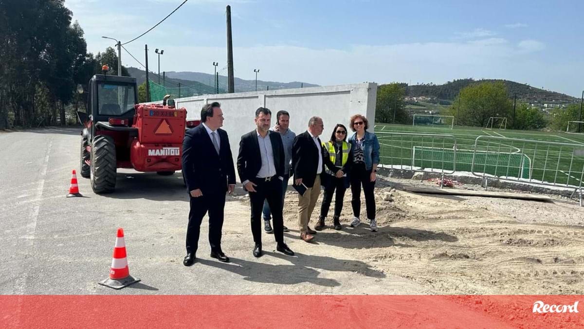 Presidente da Câmara visitou as obras no complexo desportivo do Vizela