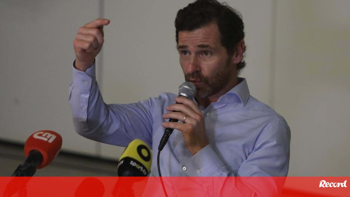 André Villas-Boas dirige-se aos sócios do FC Porto: «Quero que exijam o máximo de mim»