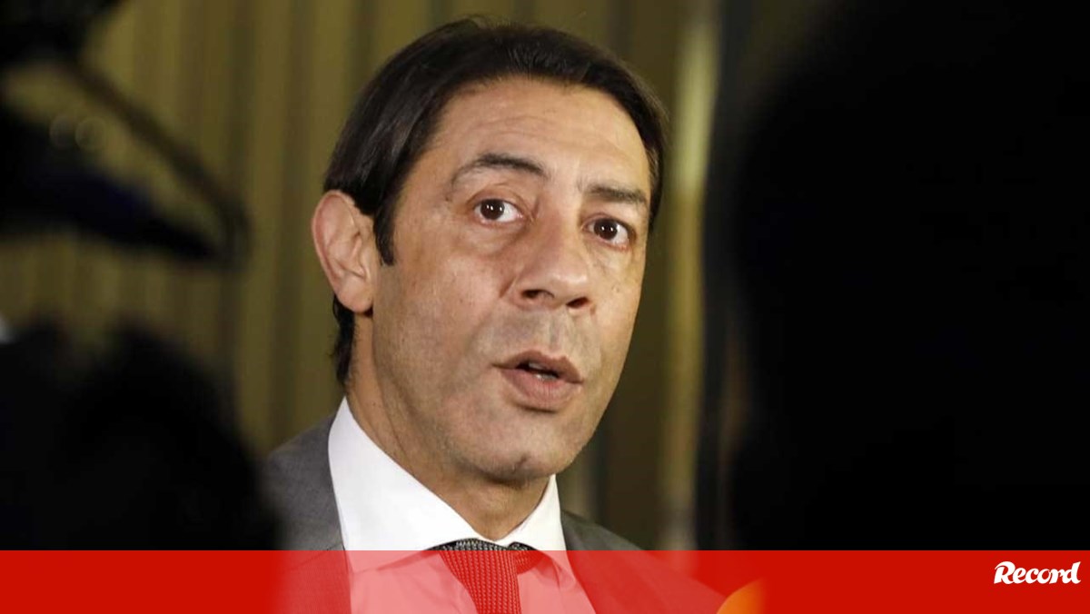 Rui Costa à entrada da Gala Cosme Damião: «Uma história ímpar que nos orgulha a todos»