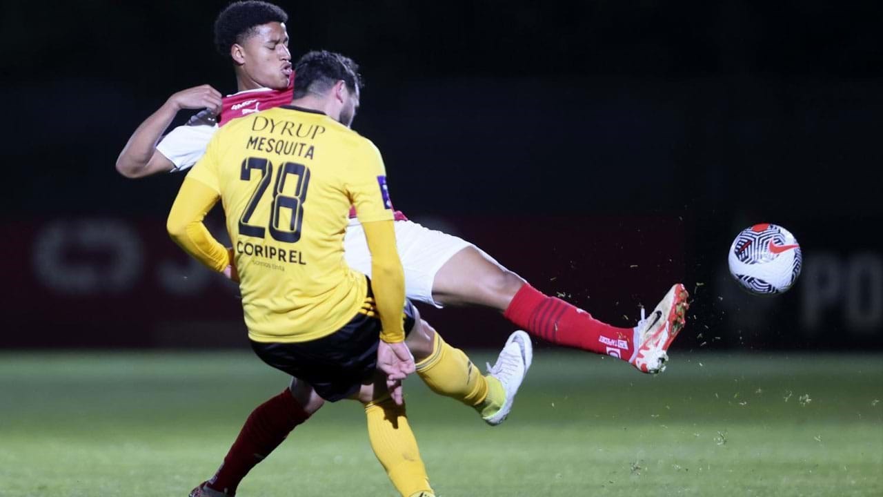 A Crónica Do Sp. Braga B-Lusitânia De Lourosa, 2-2: Líder Escorrega ...