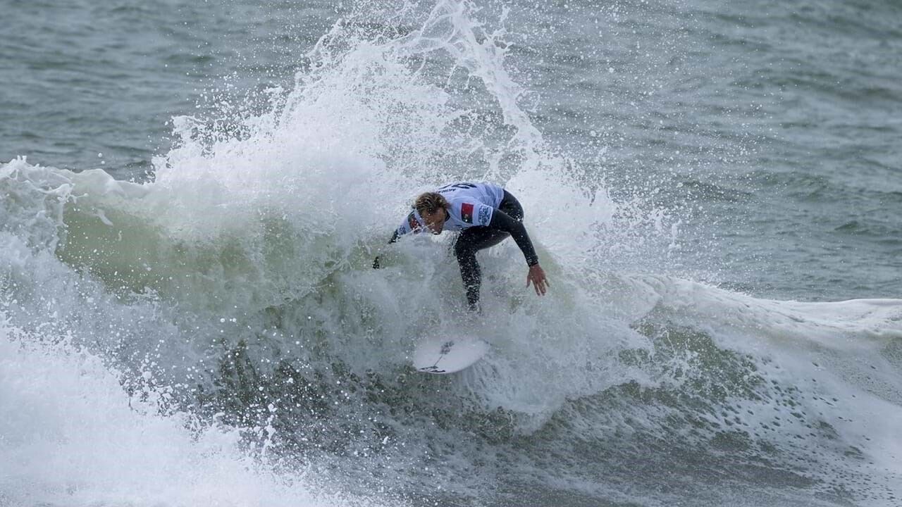 Kikas em ação em Peniche, na etapa portuguesa do circuito mundial
