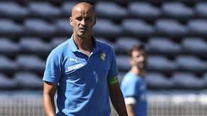 Silas obrigado a mudar defesa na visita do Mafra a Leiria