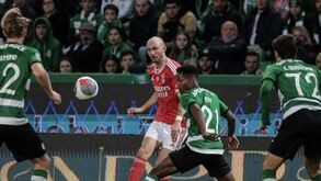 Álvaro Magalhães entre o dérbi e o clássico: «Benfica teria mais rendimento com os melhores nas suas posições»