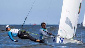 Carolina João e Diogo Costa sobem a nono no Mundial de 470