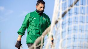Sporting confirma lesão de Adán