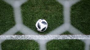 Argentina: Jogador do Estudiantes sofre convulsão em campo frente ao Boca Juniors