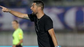 Corinthians de António Oliveira vence mas é eliminado do Paulistão