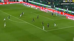 Resposta pronta do Sporting: Pote faz o 3-2 após assistência de Esgaio