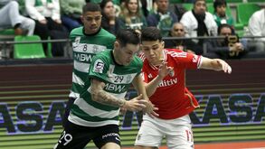 Ter a cabeça limpa para bater o rival: Sporting e Benfica voltam a reencontrar-se
