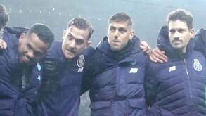 FC Porto mostra pós-goleada: da roda no final do clássico às palavras de Diogo Costa a Namaso