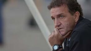 Cuca assume comando técnico do Ath. Paranaense