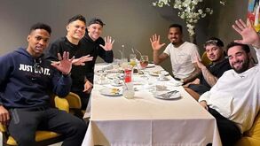 Quarteto do FC Porto brinca com goleada ao Benfica em almoço