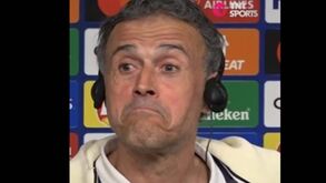Grande momento de Luís Enrique quando questionado sobre Mbappé: «A tradutora ficou bloqueada... Onde está ela?»