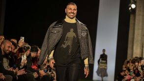 Craques da bola em versão... modelo: desfile na passarela revela novos dotes