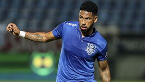 Feirense demonstra apoio a Babanco