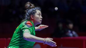 Jieni Shao segue em frente no Singapura Smash 