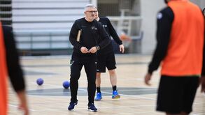 Sonho de Paris e do aeroporto...