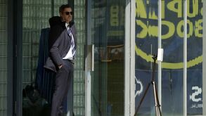 Vítor Baía atento ao treino