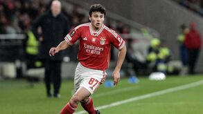 João Neves eleito melhor médio do mês de fevereiro 