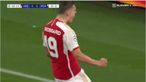 O golo de Trossard que empatou a eliminatória entre Arsenal e FC Porto