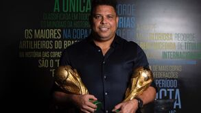 Ronaldo faz onze de sonho... mas são as ausências que dão que falar