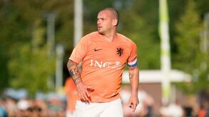 Jogou com ele no Inter: Sneijder já tem substituto para Xavi no Barcelona