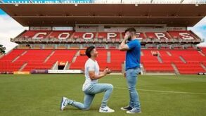 Josh Cavallo pediu namorado em casamento