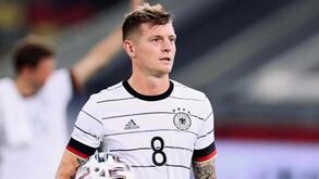Oficial: Toni Kroos regressa à convocatória da seleção alemã três anos depois