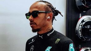Briatore sobre Hamilton: «É daqueles pilotos que não se esforça muito se o carro não estiver competitivo»