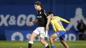 Tomás Ribeiro de regresso ao seu posto na defesa do V. Guimarães