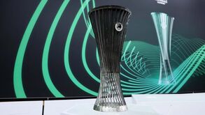 Lille de Paulo Fonseca defronta Aston Villa nos 'quartos' da Liga Conferência