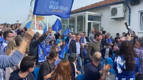 Villas-Boas recebido com entusiasmo na Casa do FC Porto de Argoncilhe