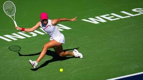 Iga Swiatek vence torneio de Indian Wells face a Maria Sakkari
