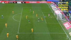 Centro teleguiado de Geny e Paulinho a completar assim a reviravolta do Sporting frente ao Boavista