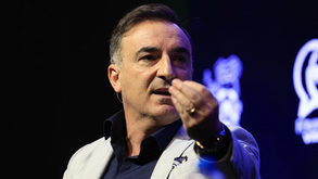Carvalhal: «A minha determinação é ficar na Europa, num bom campeonato e tentar fazer um bom trabalho»