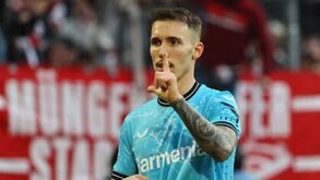 Grimaldo revela o que pensou quando trocou o Benfica pelo Leverkusen e elogia treinador 