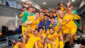 Celebrações no balneário do Barcelona geram alarido