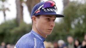 Jasper Philipsen impõe-se na Brugge-De Panne