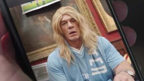 John Cena louro como Haaland 