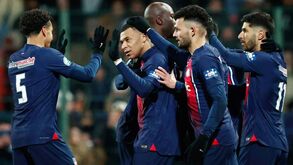 PSG esmaga e Mbappé arrasa: L'Équipe revela salários dos jogadores da Ligue 1