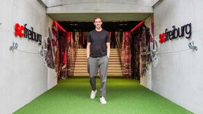 Julian Schuster será o novo treinador do Friburgo na próxima época