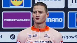 Mathieu van der Poel amplia palmarés nas clássicas com recorde na E3