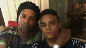 Filho de Ronaldinho chamado por Xavi para treinar com o plantel principal do Barcelona