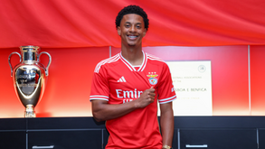 Leandro Santos renova pelo Benfica